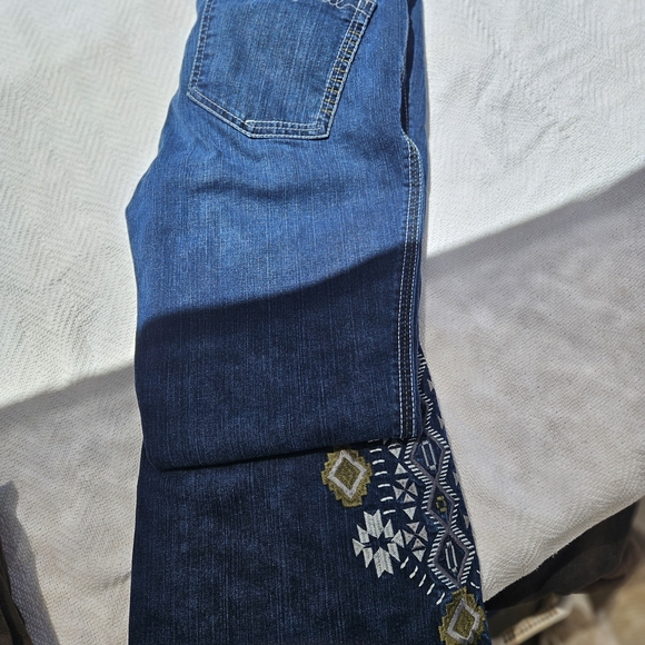 Cinch Women's Blue Boot Cut Jeans with Patterned Detail - Picture 2 of 5